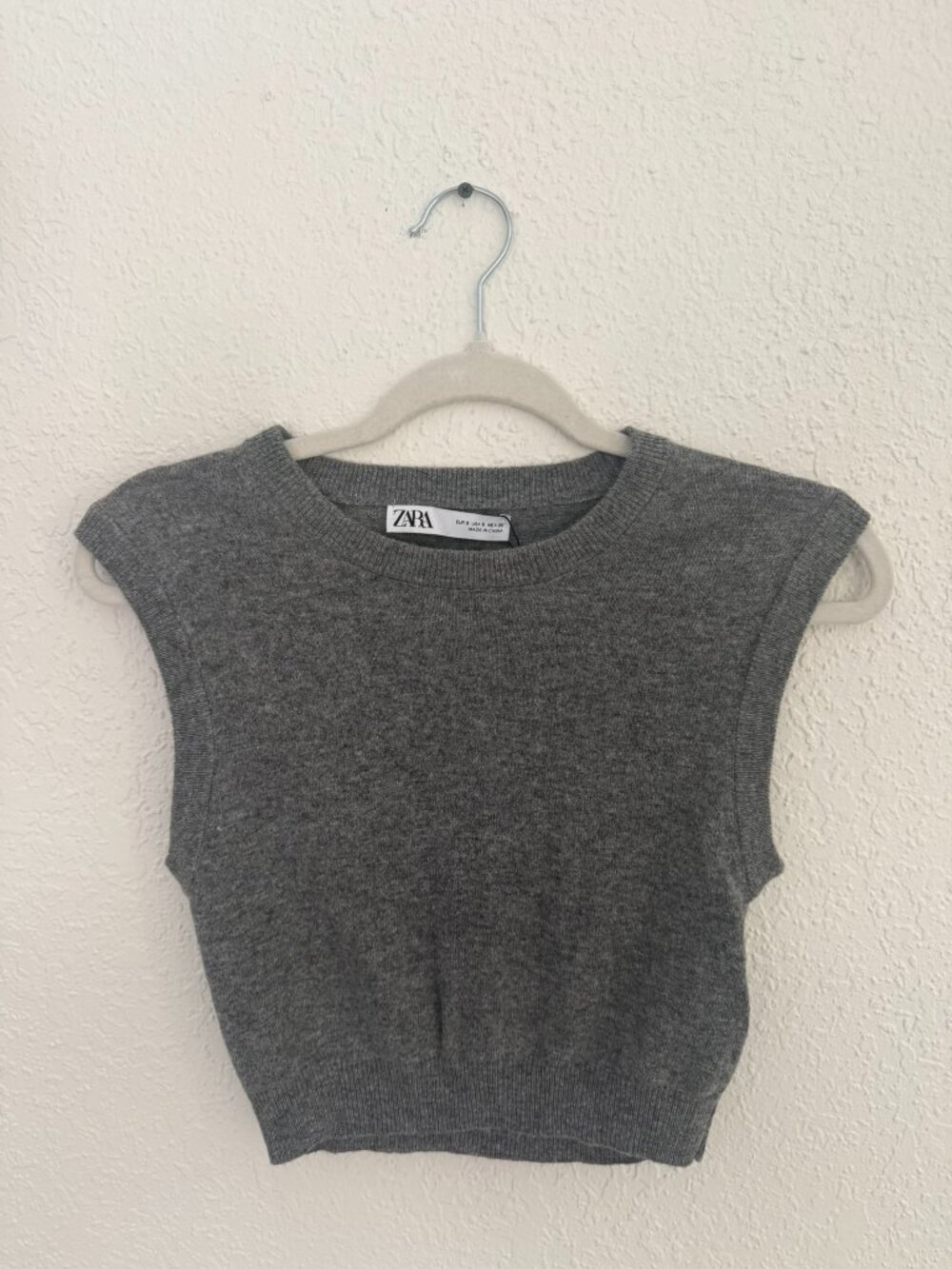 NWT Zara Soft Knit Cap Sleeve Sweater Top Gray Size Small